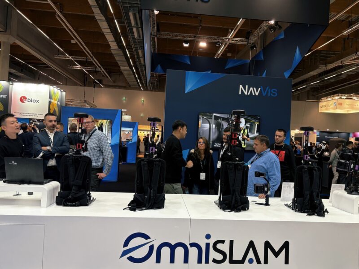INTERGEO 2日目開幕、ブースで実機デモと中国茶のおもてなし